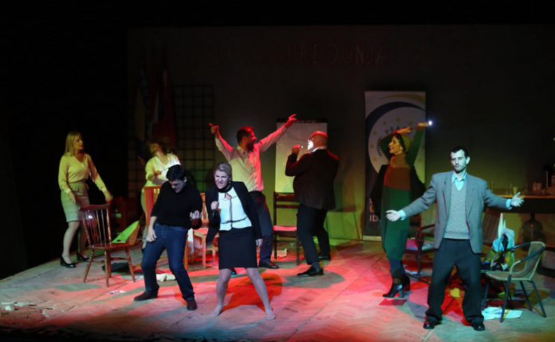 Predstava „Identitluk“ na sceni Gradskog pozorišta Foča