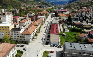 Pojačana kontrola nepropisno parkiranih vozila na trotoarima i ispred kontejnera