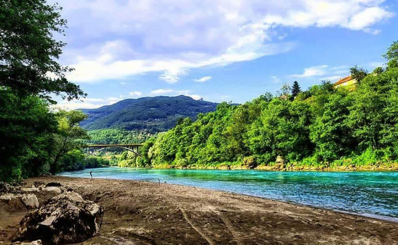 Akcija uređenja plaže Mačkovac
