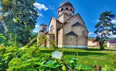 Opština i Crkva zajedno uređuju okolinu Hrama Svetog Save