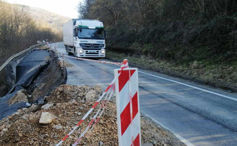 Novo urušavanje tla na magistralnom putu u Filipovićima