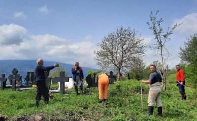 Brušnjani uređuju mjesno groblje