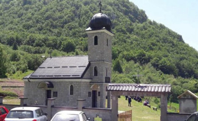 Na Trojčindan krsna slava hrama u Osijama