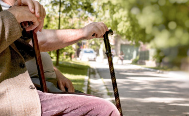 Poziv penzionerima sa najnižim primanjima da dostave ček od penzije