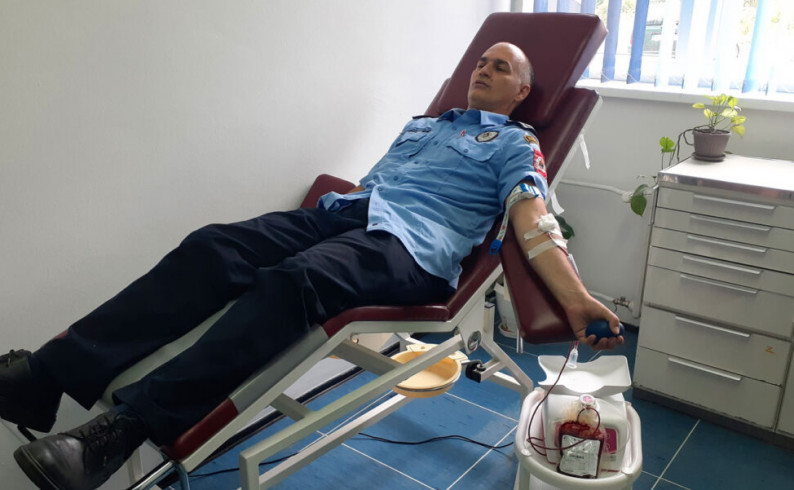 Policija u misiji humanosti