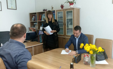 Potpisan ugovor o kupoprodaji zemljišta za gradnju stanova za mlade bračne parove