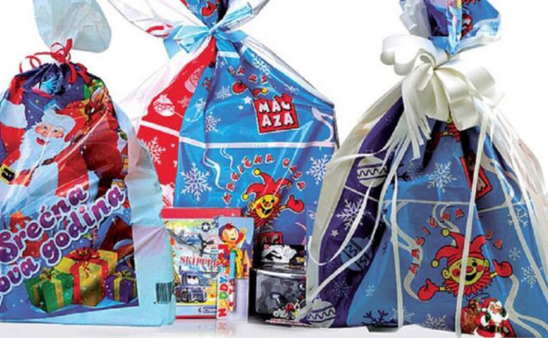 Studenti prikupljaju paketiće za fočanske osnovce i djecu na Kosmetu