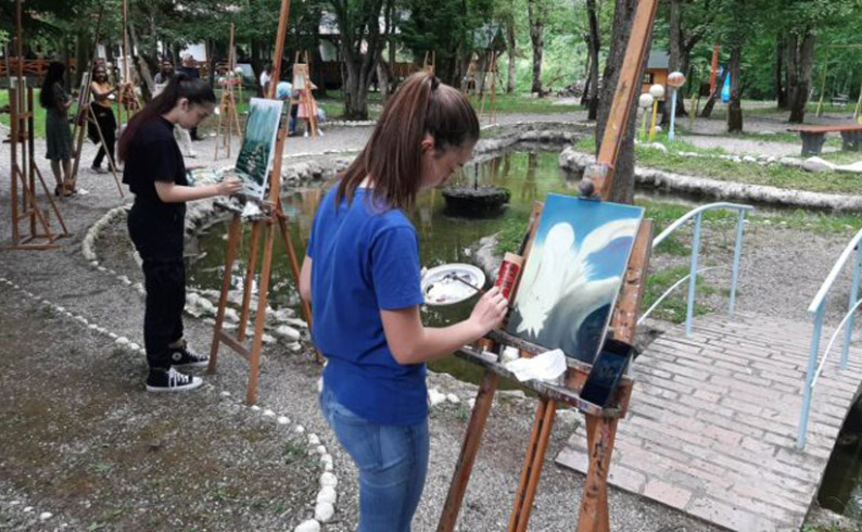 Likovna radionica na Brionima okupila osnovce, srednjoškolce i studente