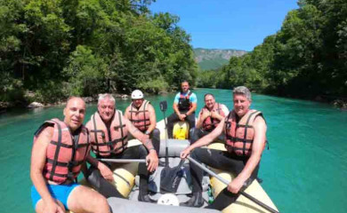 Košarkaške legende uživaju na raftingu Tarom i Drinom