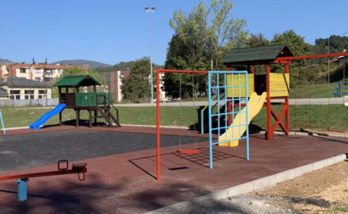 Novi kutak za igru u Miljevini, rekonstruisano igralište u Lazarevu