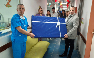 Novogodišnji poklon Pedijatrijskom odjeljenju UB Foča