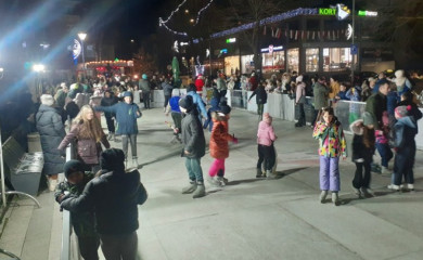 Klizalište otvorilo vrata za najmlađe Fočake