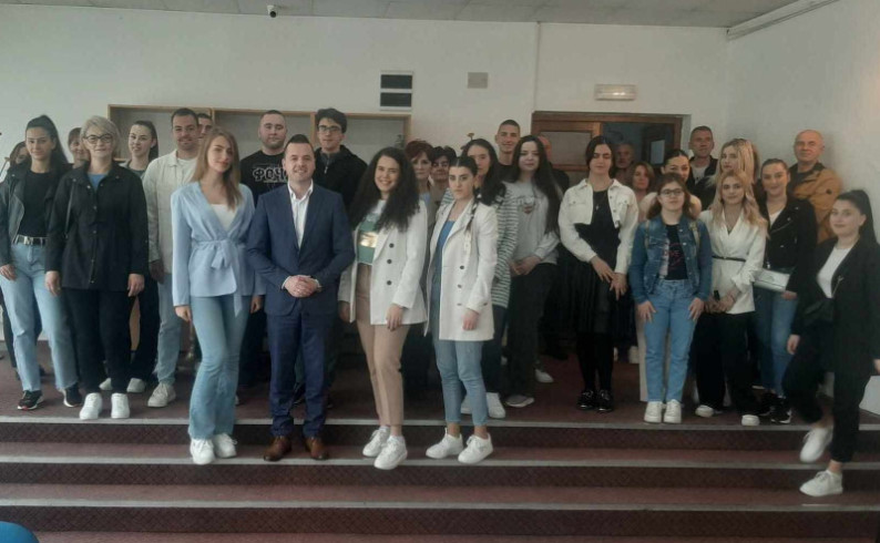 Opštinske stipendije za 152 studenta, nastavljeno sa povećanjem mjesečnog iznosa