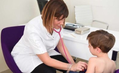 Deformiteti stopala i poremećaj govora učestali kod budućih prvačića