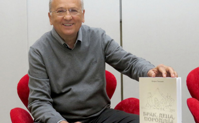 U Foči predavanje psihologa Vlajka Panovića o vaspitanju djece