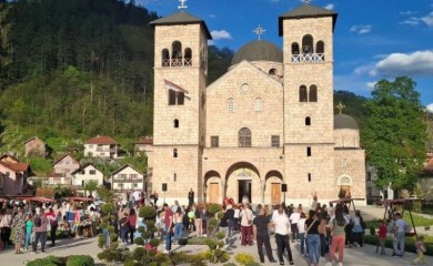 Raspored vaskršnjih bogosluženja u fočanskim hramovima